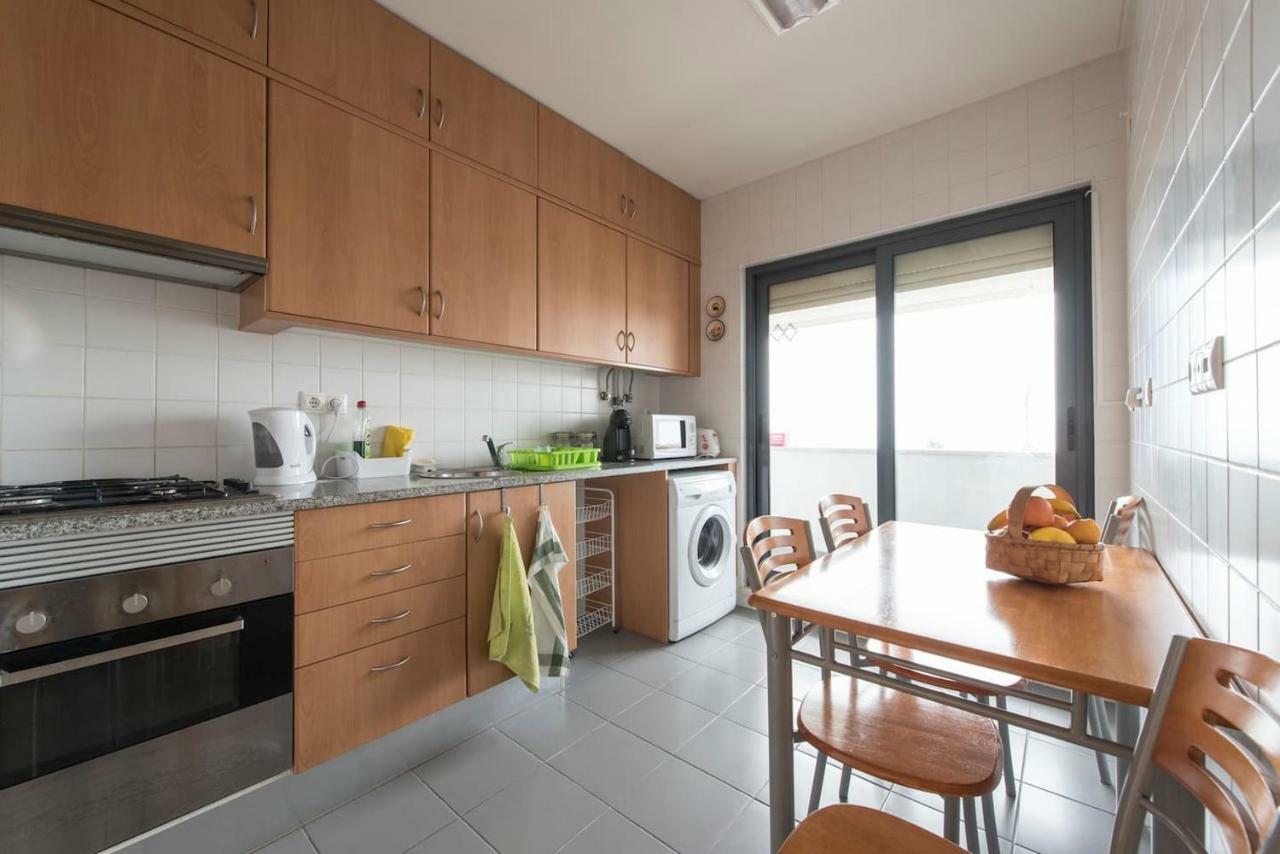 Lovely 3 Bedroom For The Perfect Stay In Lisbon Luaran gambar